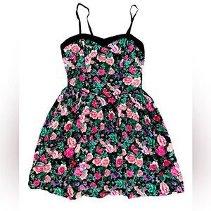 Komil vtg 80’s sundress floral print